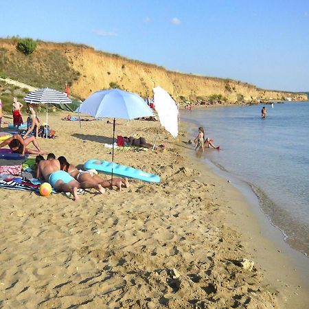 Apartments Ljilja In Privlaka, Near Sandy Beach Privlaka  Bagian luar foto
