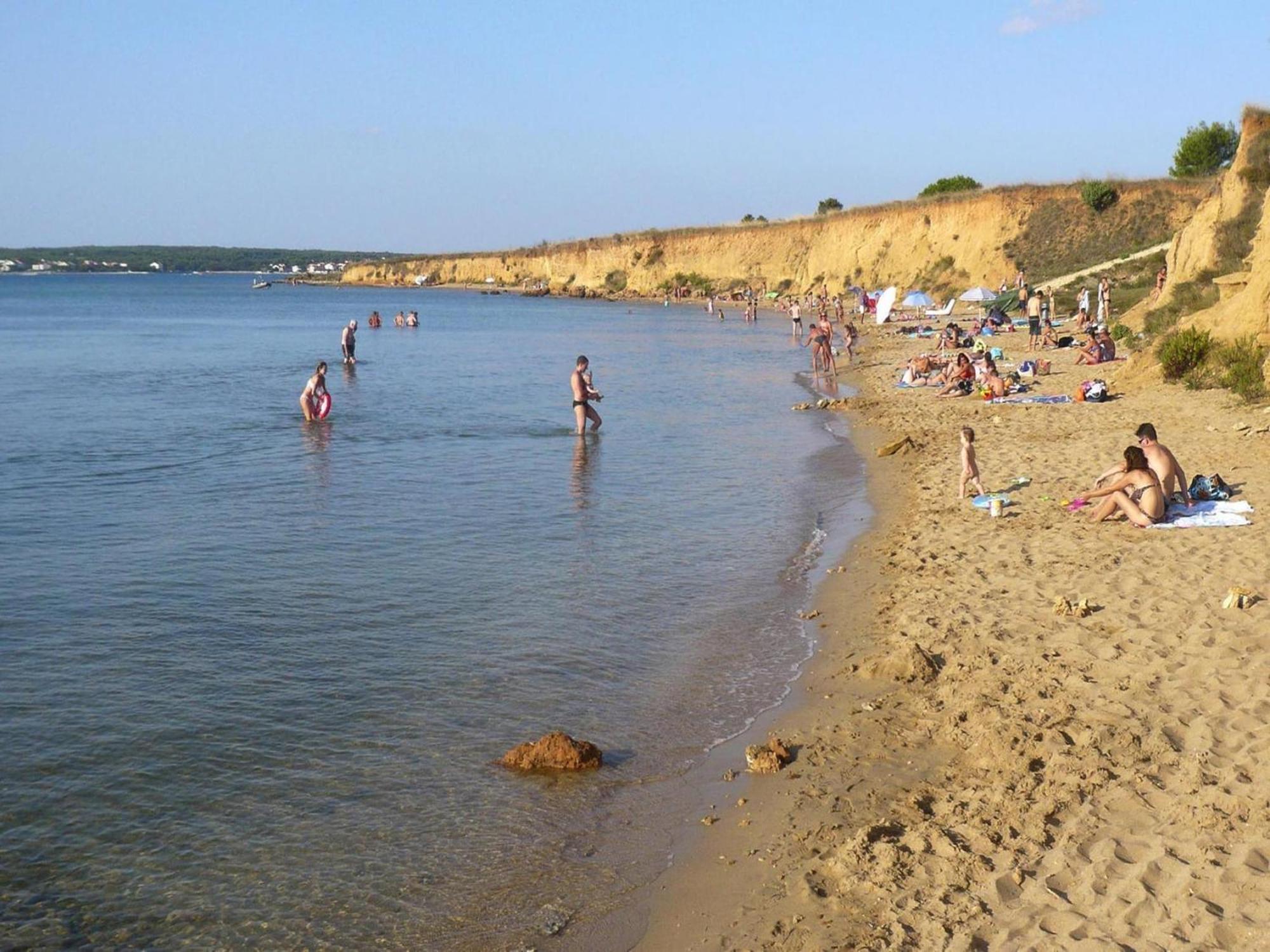 Apartments Ljilja In Privlaka, Near Sandy Beach Privlaka  Bagian luar foto